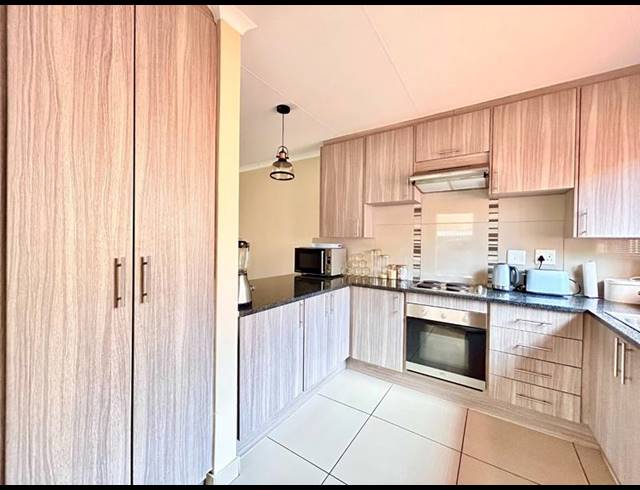 3 BEDROOM APARTMENT FOR SALE IN HEATHERVIEW